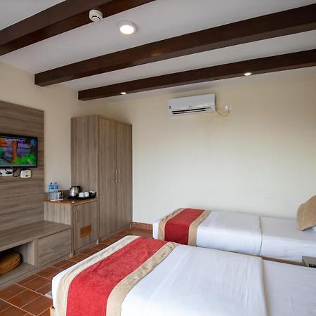 Gateway Himalaya Resort Ghanpokhara Екстериор снимка